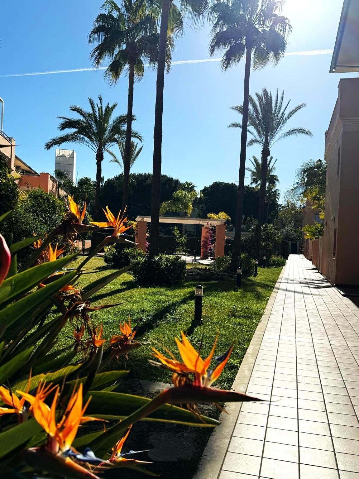 Villa Luxurious With A Private Pool Marbella